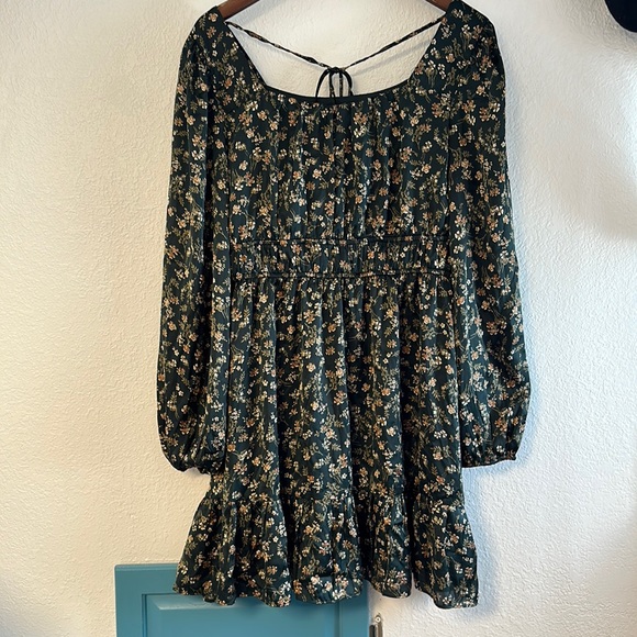 Altar'd State Dresses & Skirts - Altar’d State floral balloon sleeve dress size large NWT.